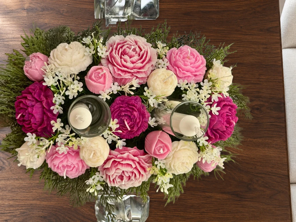 Elegant Wooden Floral Candle Centerpiece – 17 Mixed Flower Candles